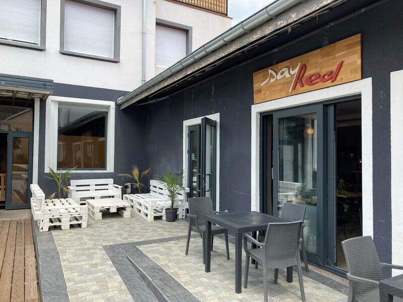 Façade et entrée du restaurant Sayred à Oyonnax